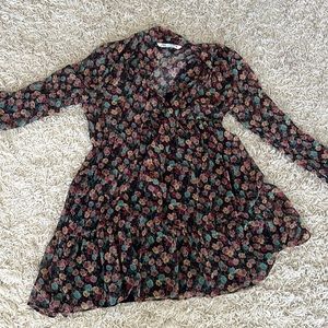 Sheer sleeve flowey floral dress from Zara’s. Worn once size medium
